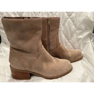 Suede boots size 7.5